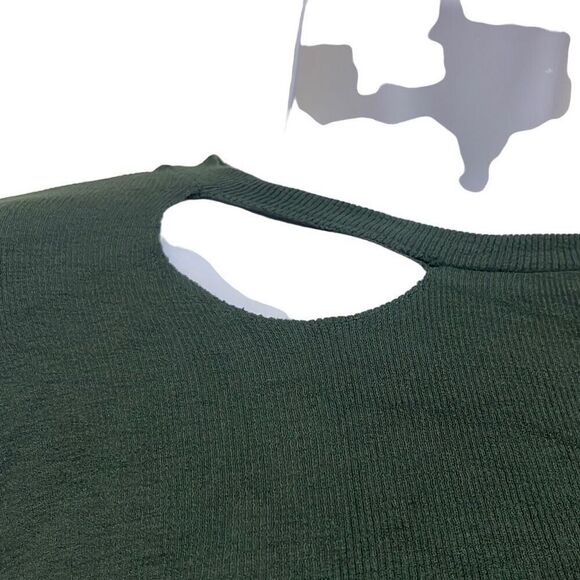 Revolve n:philanthropy Gavin Cut Out Top Green Ruched Sides Stretch Medium NWT - Picture 3 of 10